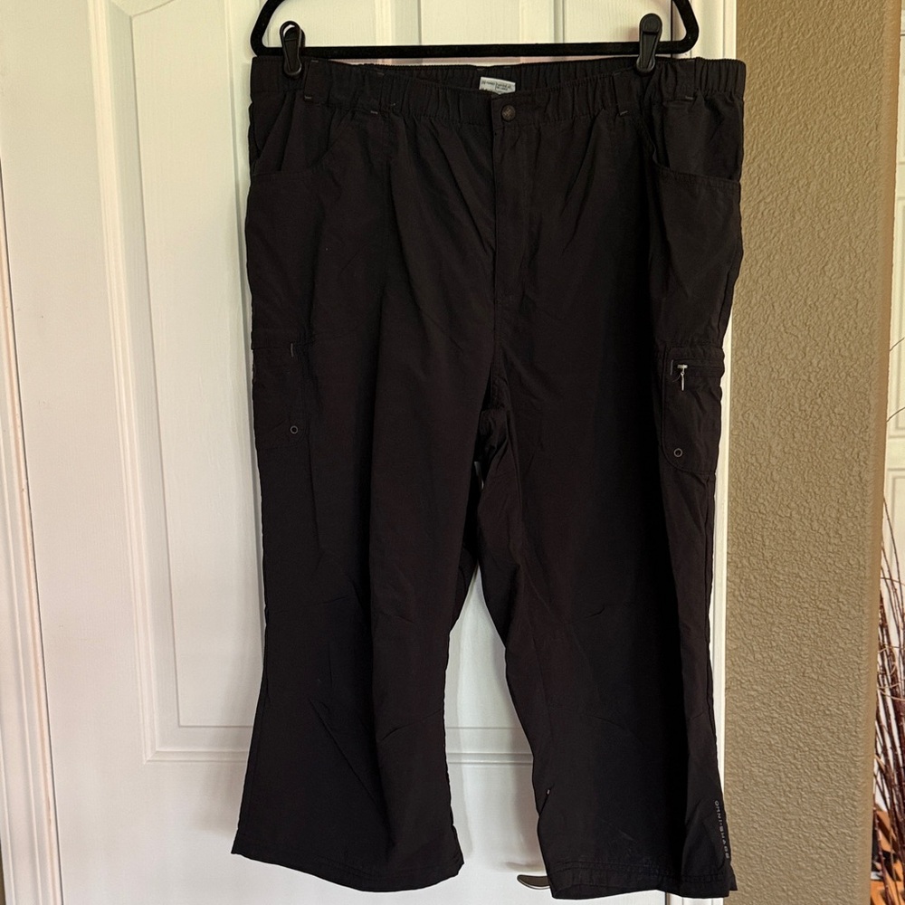Women's Black Hiking Capris